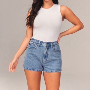 Curve Love High Rise Mom Short